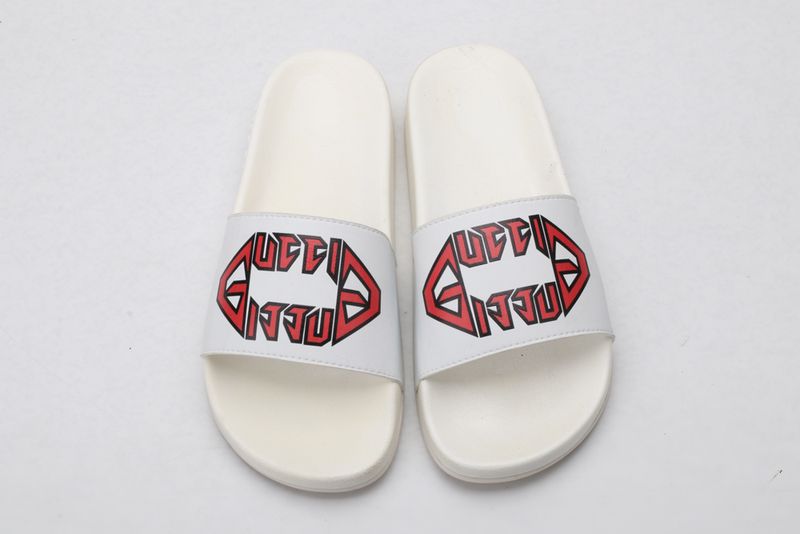 G*cci Sandals