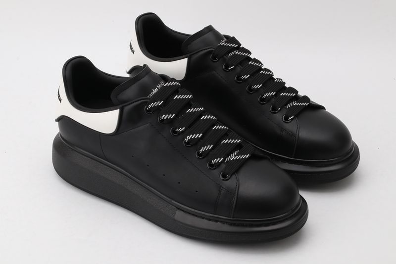 A*exander M*queen Sneaker