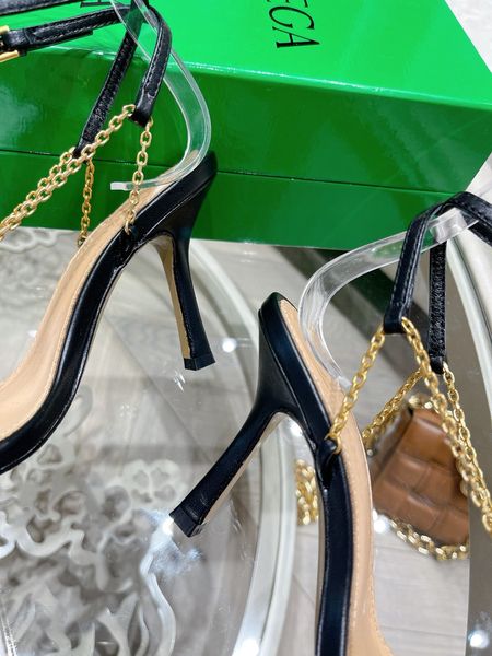 Women B*ottega Top Sandals