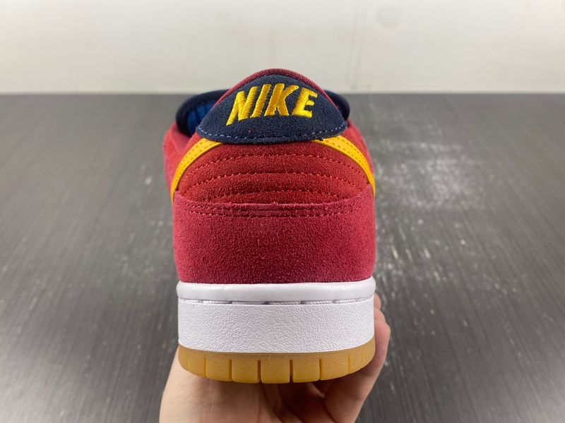 SB Dunk Low Barcelona DJ0606-400
