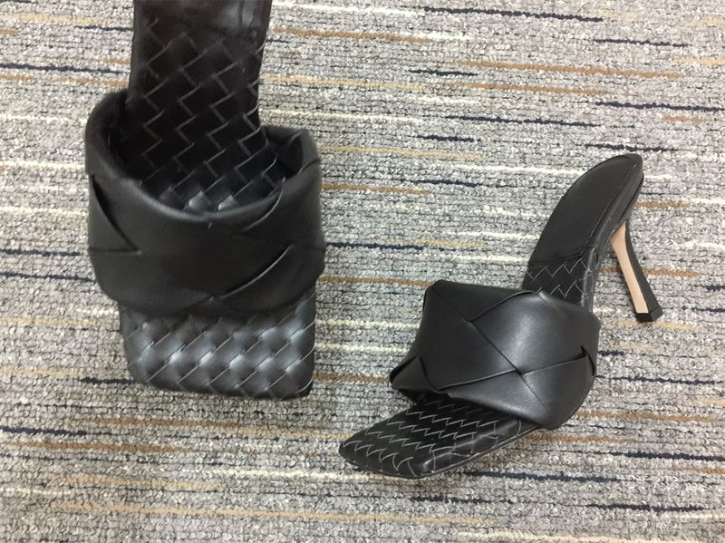 Women B*ottega Top Sandals