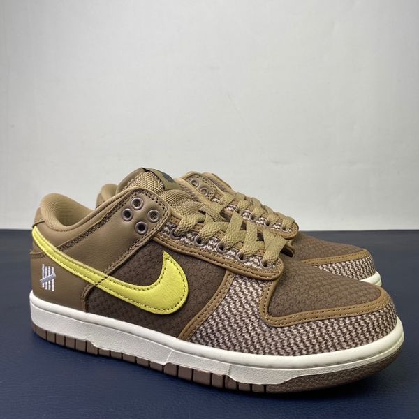 Undefeated x Nike Dunk Low DH3061-200