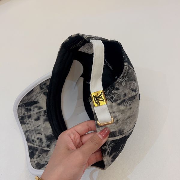 L*ouis V*uitton  Hats Top XX230420-1