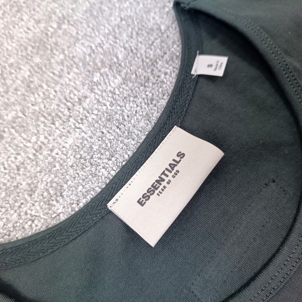 E*ssentials Vest Top Quality WM 20230626-54