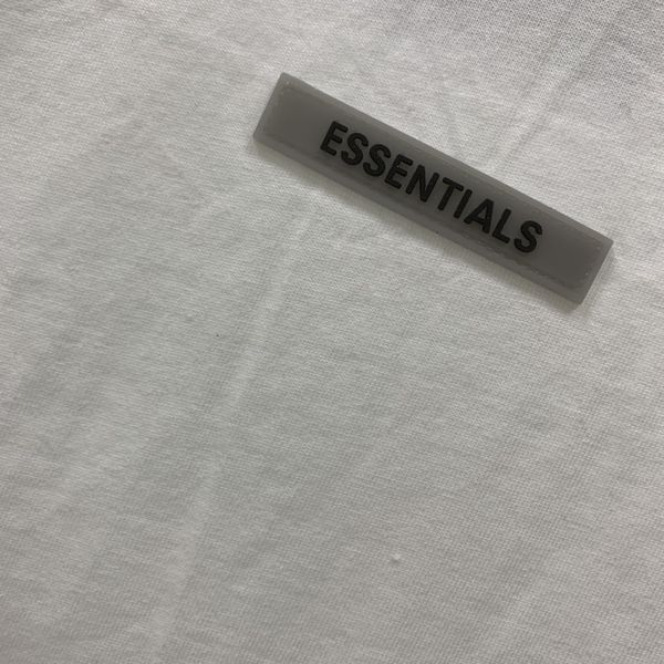 E*ssentials Vest Top Quality WM 20230626-55