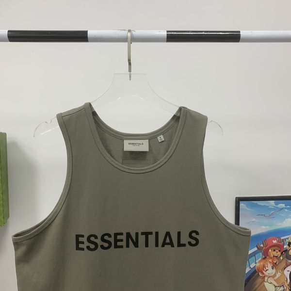 E*ssentials Vest Top Quality WM 20230626-57