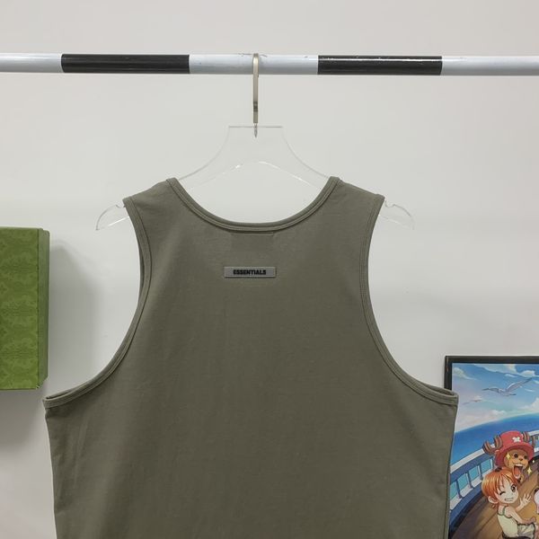 E*ssentials Vest Top Quality WM 20230626-57