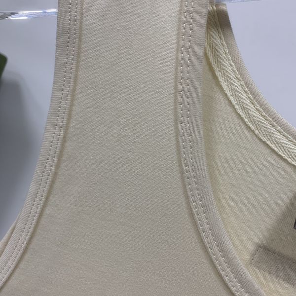 E*ssentials Vest Top Quality WM 20230626-58