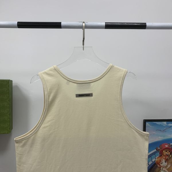 E*ssentials Vest Top Quality WM 20230626-58