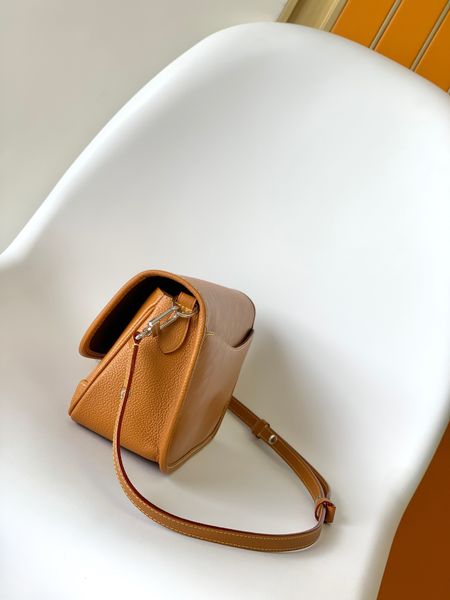 L*ouis V*uitton Crossbody bag Top Quality HT 20231011-86 24.5 x 15.5 x 9cm