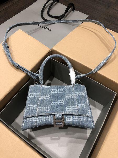 B*alenciaga Crossbody bag Top Quality HT 20231017-112 31*20*12