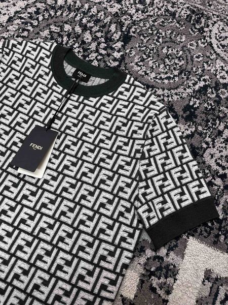 F*endi Sweatshirt Top Quality D17 20240403-21