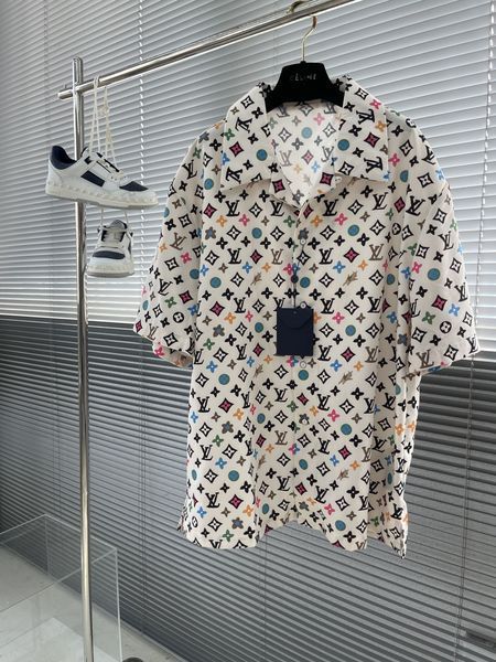 L*ouis V*uitton  T-shirt  Top Quality D17 20240418-38