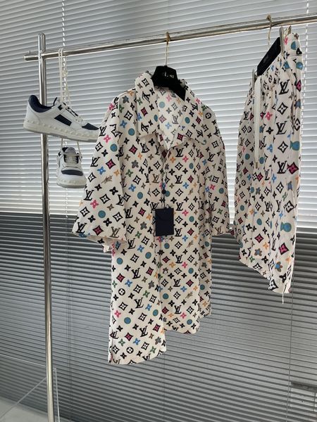 L*ouis V*uitton  T-shirt  Top Quality D17 20240418-38