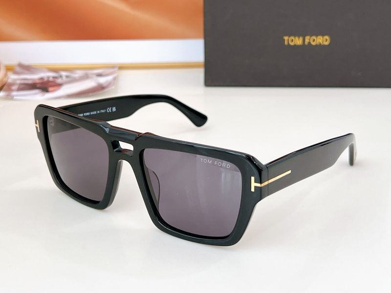 T*omford Glasses Top XX 20240718-69