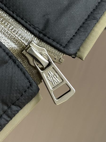 P*rada  Vest Quality D17 20240805-18