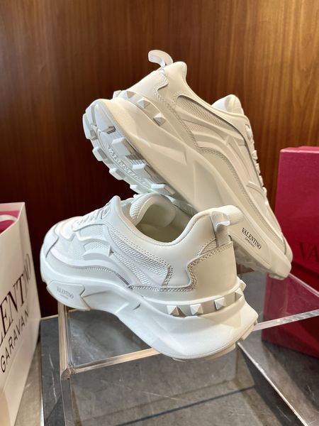 V*alentino Top Sneaker Low RR 20240815-30