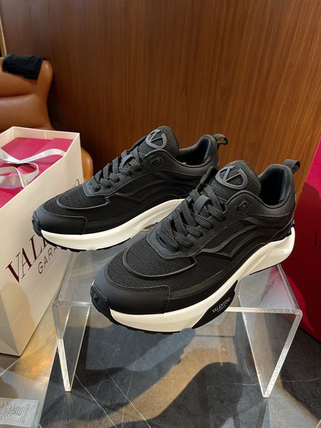 V*alentino Top Sneaker Low RR 20240815-30