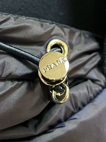 P*rada  Suit Top Quality D17 20240821-16