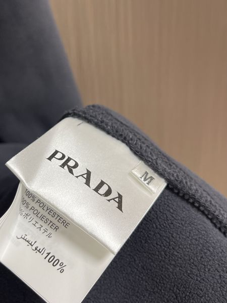 P*rada  Coat Top Quality D17 20240821-19