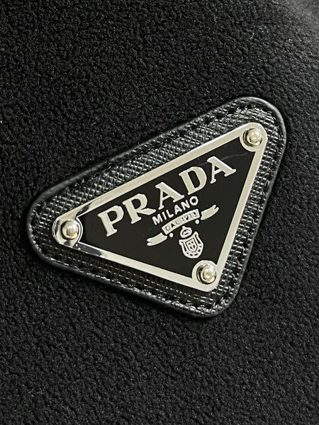 P*rada  Coat Top Quality D17 20240821-19