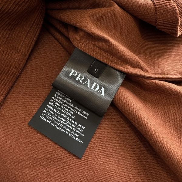 P*rada  Coat Top Quality D17 20240827-11