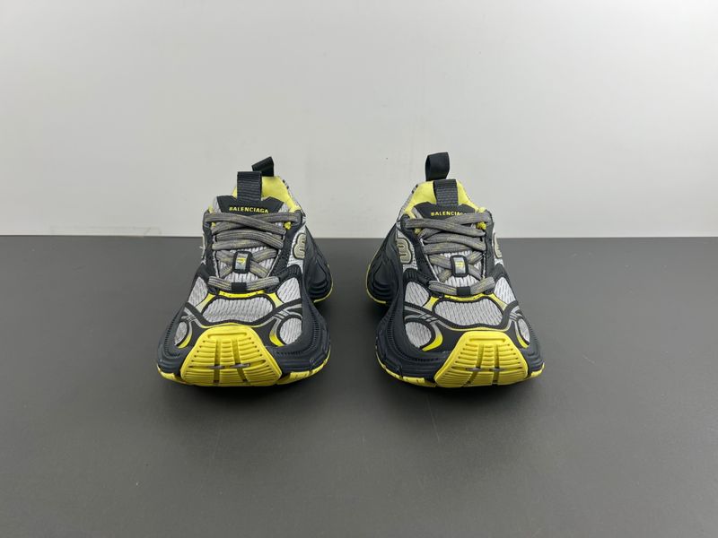 B*alenciaga Cargo AM 20241010-6