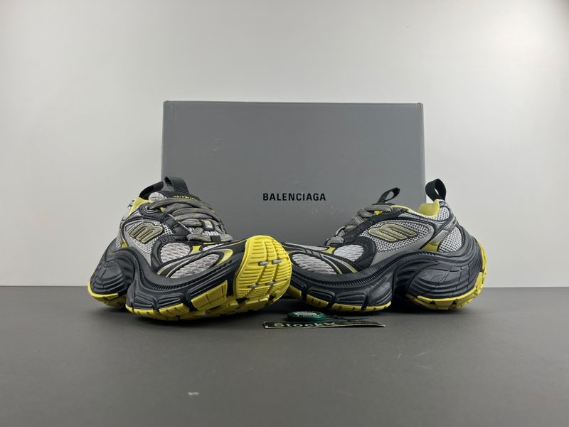 B*alenciaga Cargo AM 20241010-6