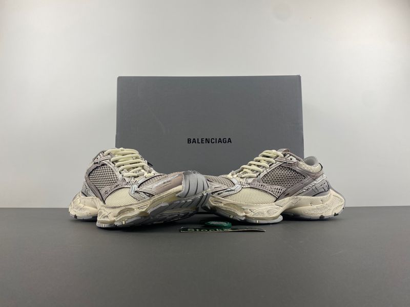 B*alenciaga 3XL AM 20241019-14