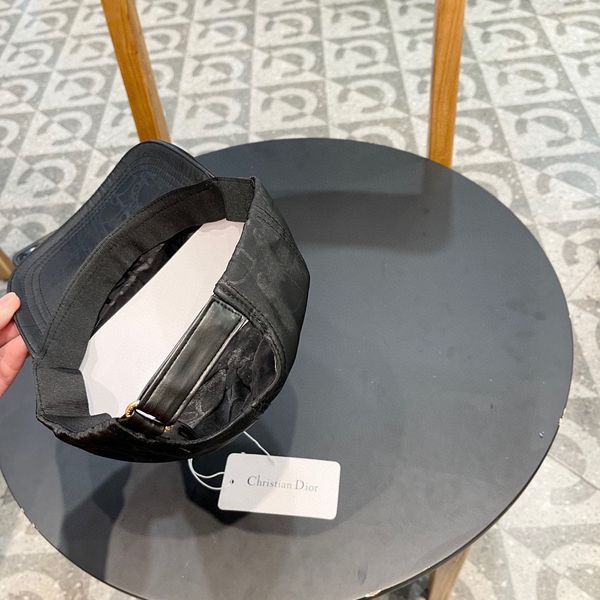 D*ior Hats Top XX250408-30