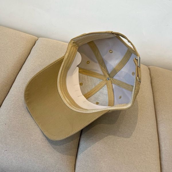 M*iu Miu  Hats Top XX250408-66