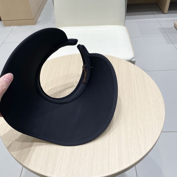 L*ouis V*uitton  Hats Top XX20250409-18