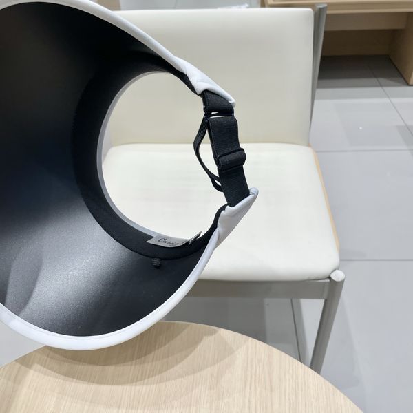 D*ior Hats Top XX250409-19