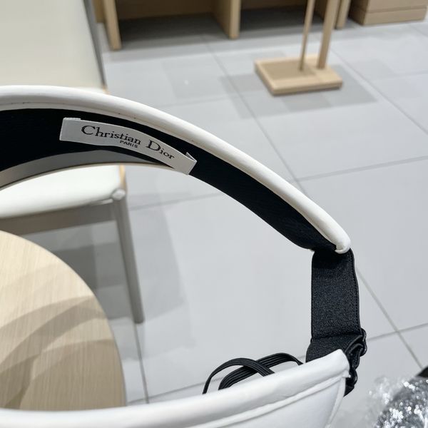 D*ior Hats Top XX250409-19