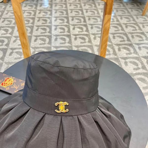 C*hanel  Hats Top XX20250409-22