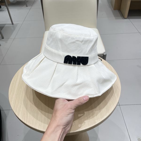 M*iu Miu  Hats Top XX250409-31
