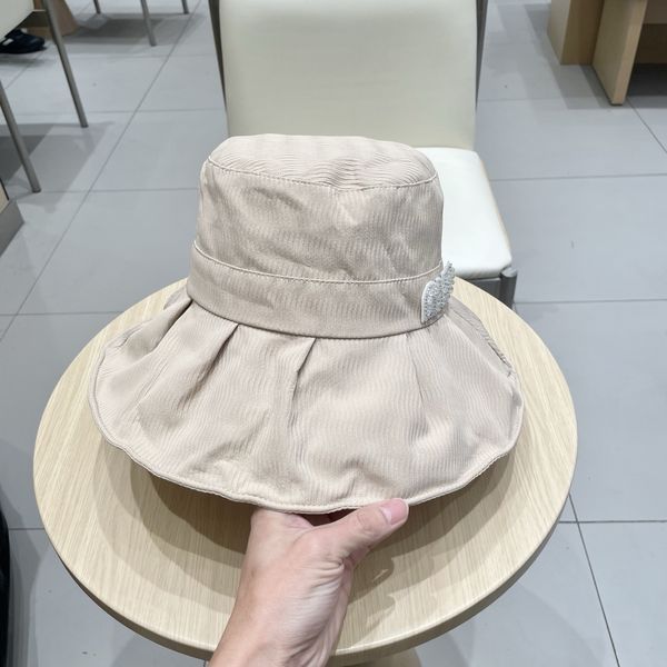 M*iu Miu  Hats Top XX250409-31