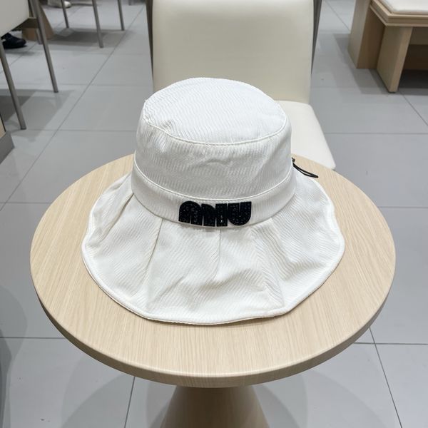 M*iu Miu  Hats Top XX250409-31