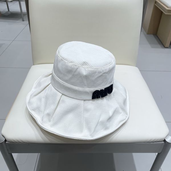 M*iu Miu  Hats Top XX250409-31