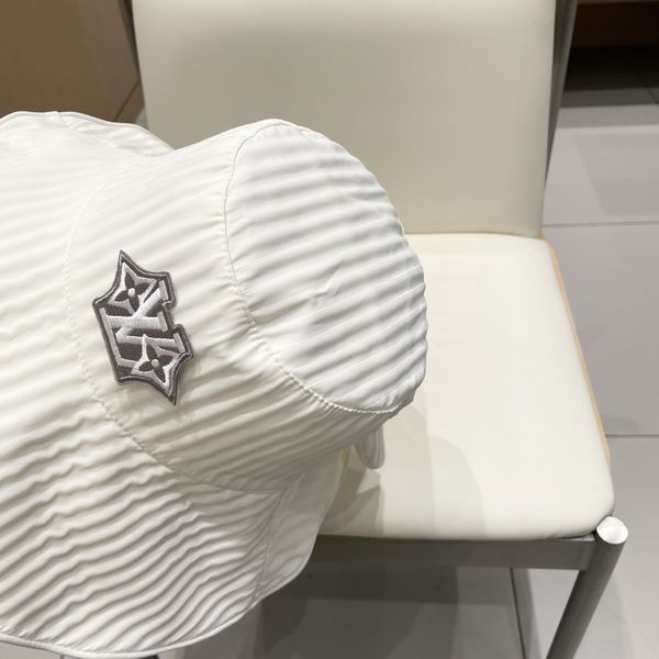 L*ouis V*uitton  Hats Top XX20250409-50