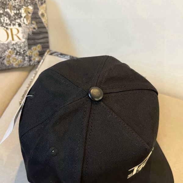 F*endi  Hats Top XX250410-23