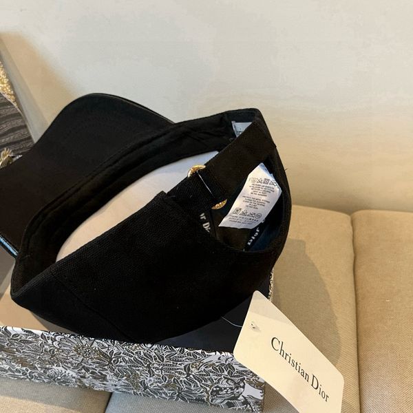 F*endi  Hats Top XX250410-23