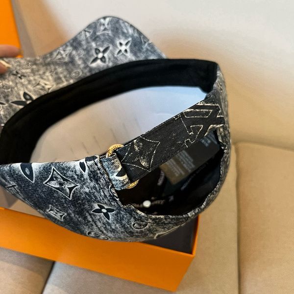 L*ouis V*uitton  Hats Top XX20250411-6