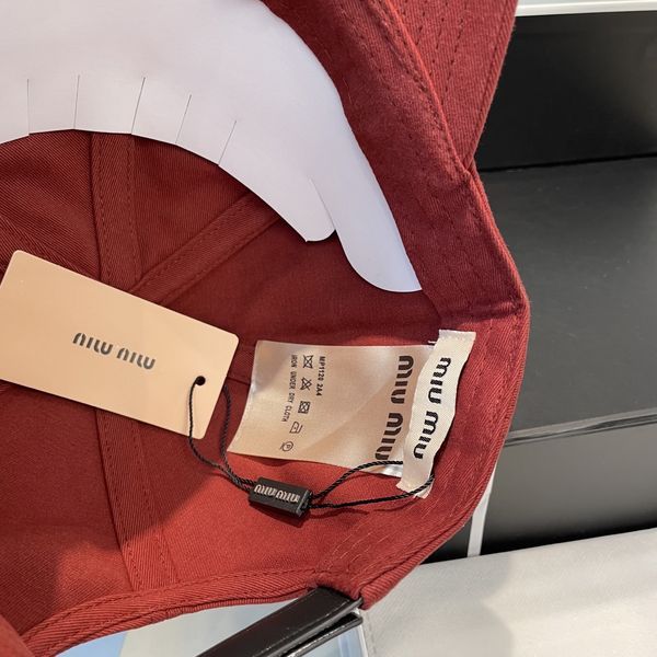 M*iuMiu  Hats Top XX20250411-9