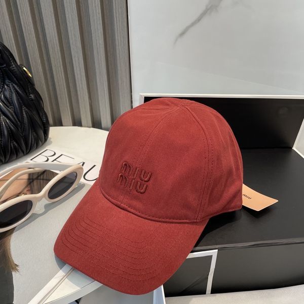 M*iuMiu  Hats Top XX20250411-9