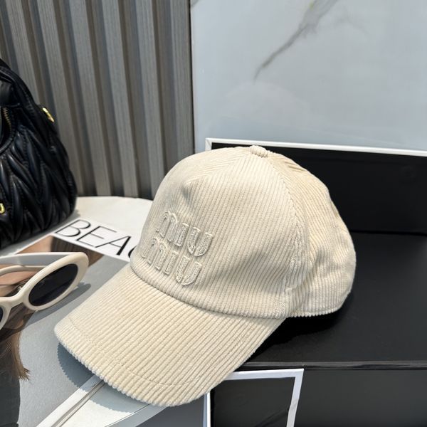 M*iuMiu  Hats Top XX20250411-11