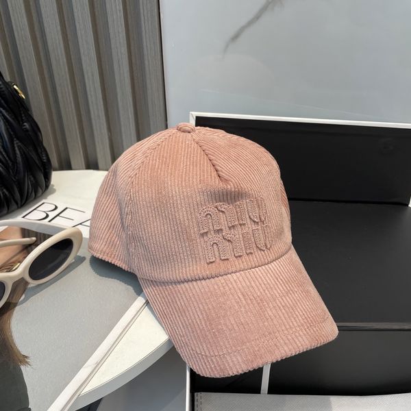 M*iuMiu  Hats Top XX20250411-11