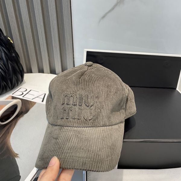M*iuMiu  Hats Top XX20250411-11