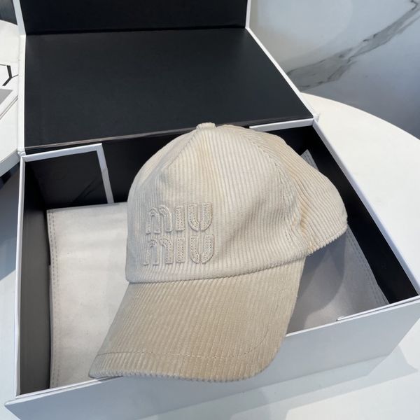 M*iuMiu  Hats Top XX20250411-11