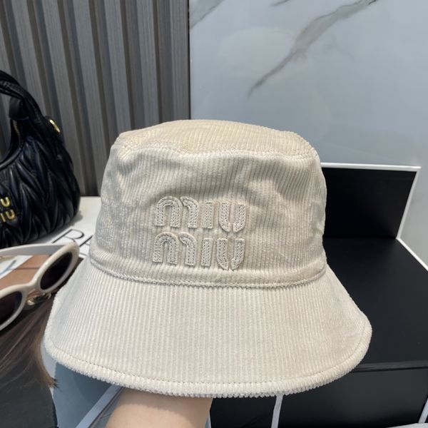 M*iuMiu  Hats Top XX20250411-12
